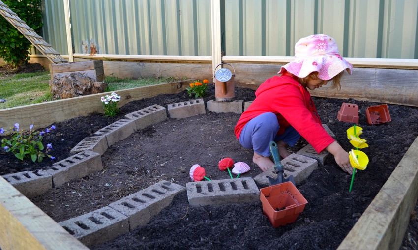 How Do You Make a Play Garden?  