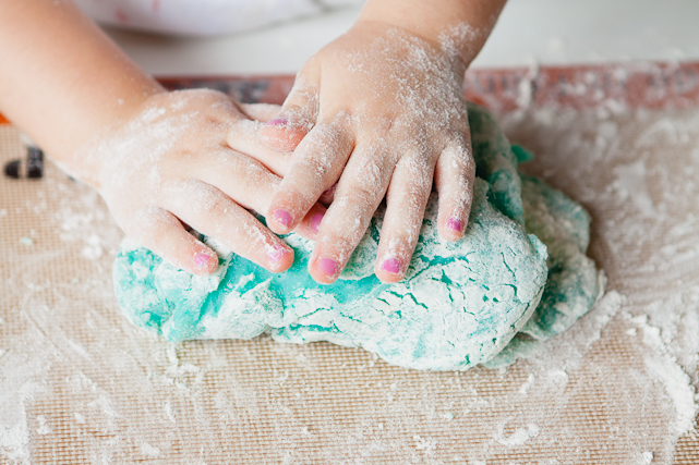 The Best Play Dough (easy homemade playdough) - The Lindsay Ann