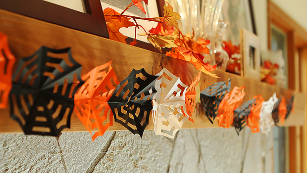 origami spider web garland