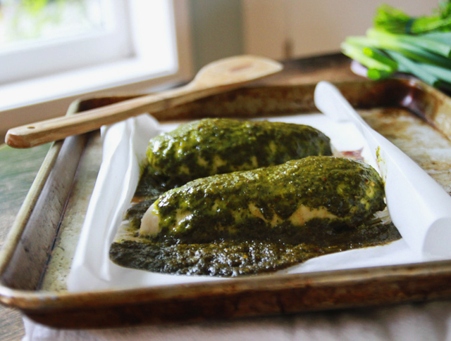 Quick Chicken Chimichurri - you're new go-to healthy dinner.
