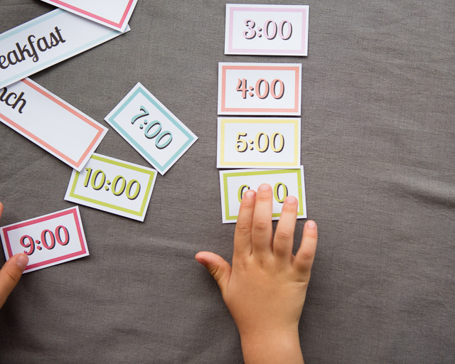 Free Printable: Making a simple schedule with kids - My kiddos have loved using this to help plan our days!