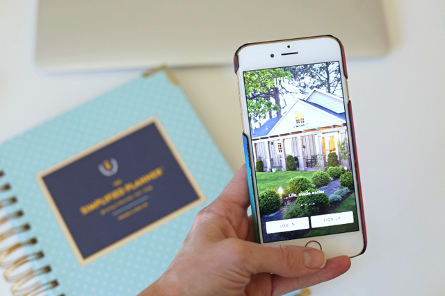 How to set up a "smart home" to make your life so much easier! Motion sensors, smart phone compatible, and even smart fabs that will tell you where your kids are all the time- The Iris system from Lowe's is SO COOL!