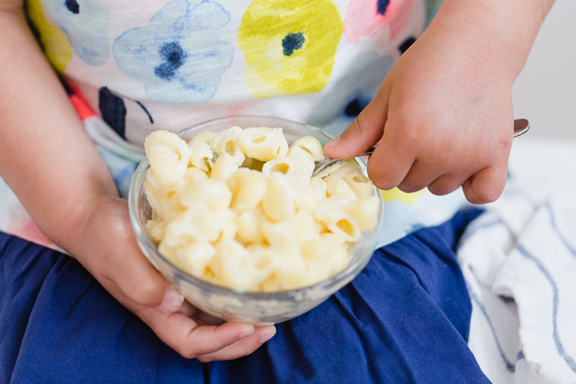 Super healthy cauliflower mac and cheese that your toddler will love!