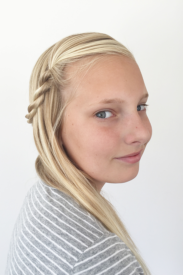 Simple twist braid - a simple hairstyle for girls that any parent can pull off!