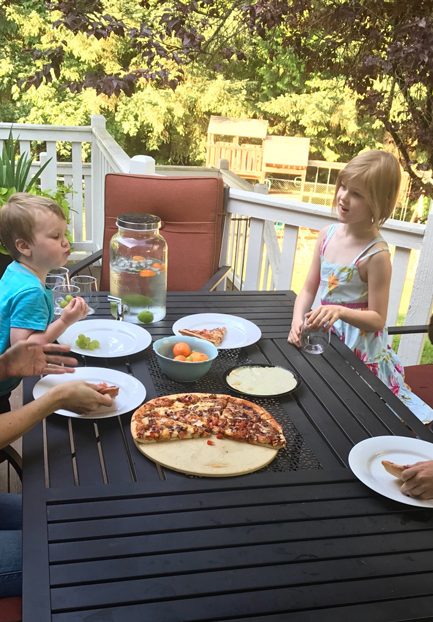 The Easiest way to put a summer twist on Pizza night! So fun! @papamurphys #ad